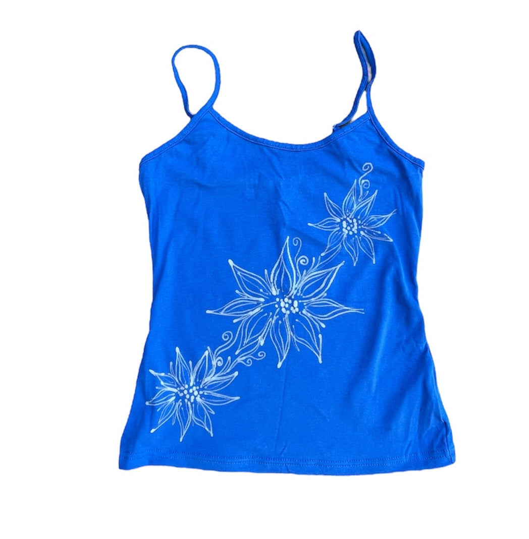 .Simple floral pointed tank