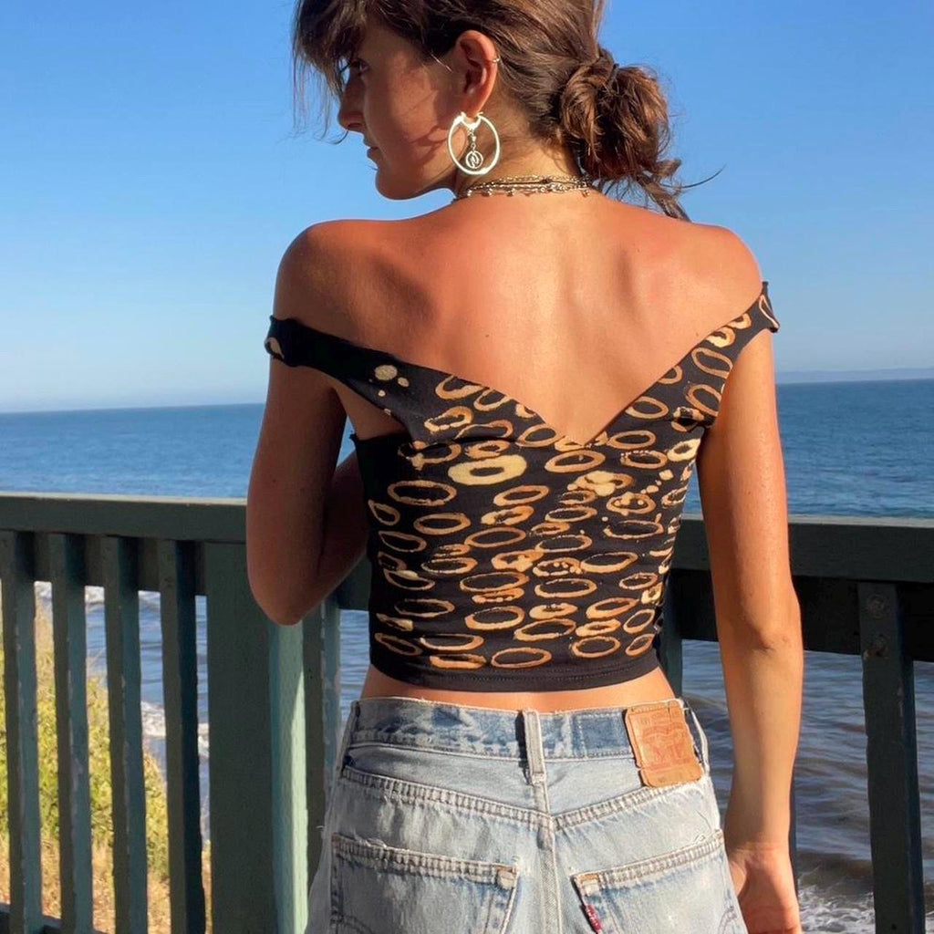 Abstract reversible off the shoulder tank