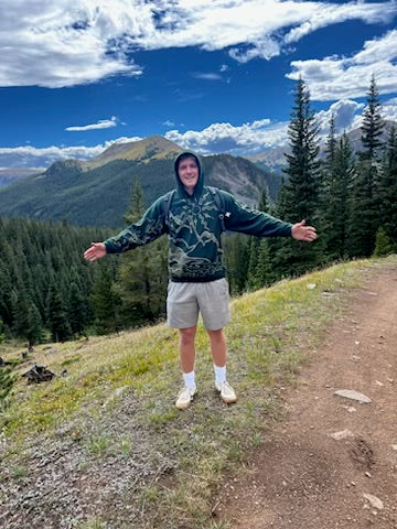 Mountains tee
