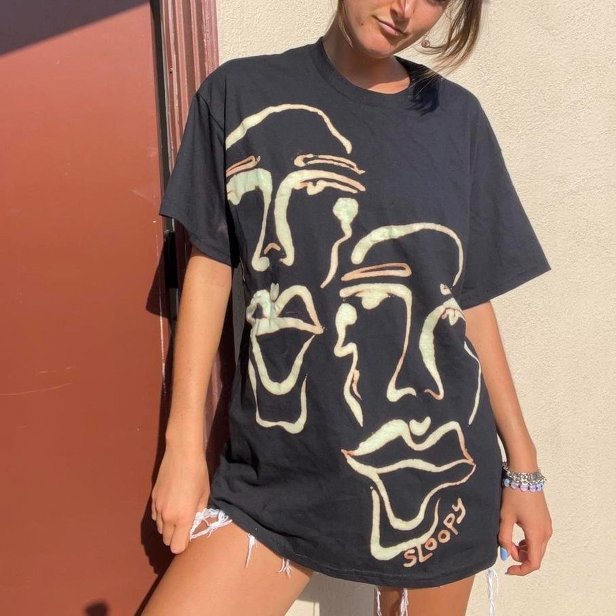 Abstract faces graphic grunge tee