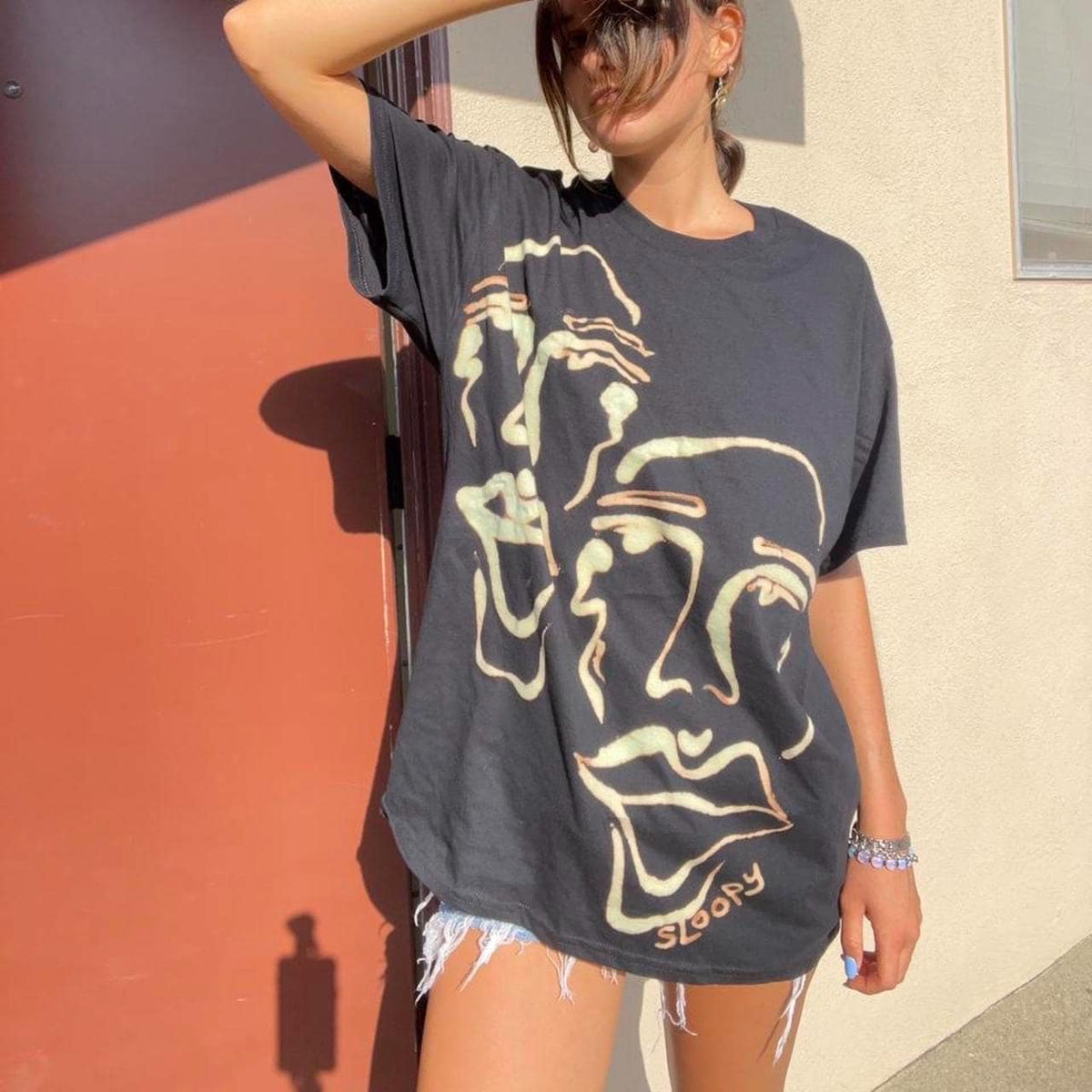Abstract faces graphic grunge tee